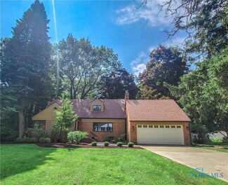 3543 Edgevale Rd, Ottawa Hills, OH 43606