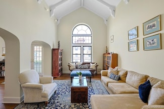 17 N Chatsworth Ave Unit 6KL, Larchmont, NY 10538