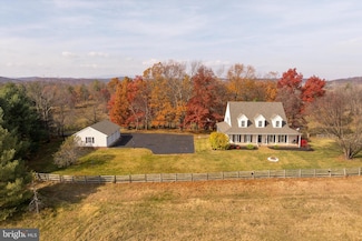 746 Christians Creek Rd, Staunton, VA 24401