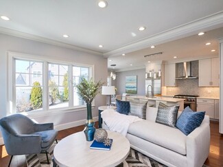 131 Farwell St Unit 131, Newton, MA 02460