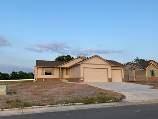 4454 N Queen St, Maize, KS 67101