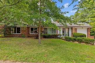 7315 Ahern Ave, Saint Louis, MO 63130