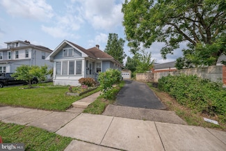 528 Summit Ave, Prospect Park, PA 19076