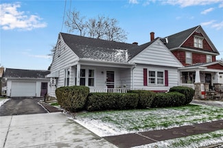 135 Roseland Ave, Medina, NY 14103