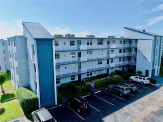 7690 NW 18th St Unit 303, Margate, FL 33063