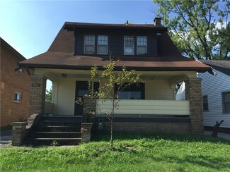 7911 Snow Rd, Cleveland, OH 44129