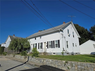 4 Union St, Coventry, RI 02816