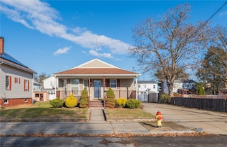98 Blanding Ave, East Providence, RI 02914