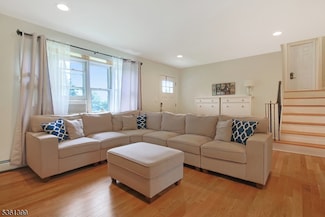 29 Black Oak Dr, Vernon, NJ 07462