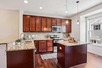 8257 Norwood Ln N, Maple Grove, MN 55369