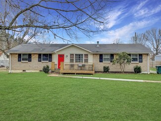 207 Westmeade Dr, Dickson, TN 37055
