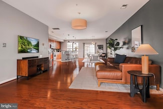 7943 Crescent Park Dr Unit 150, Gainesville, VA 20155