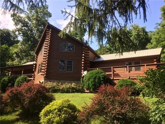 211 Salter Path Ln, Waynesburg, PA 15370