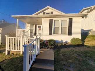 1040 Sycamore St, Washington, PA 15301