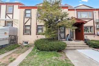 111-09 62nd Dr, Flushing, NY 11375