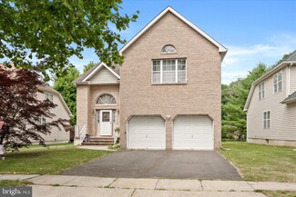 76 Canal View Dr, Lawrence Township, NJ 08648
