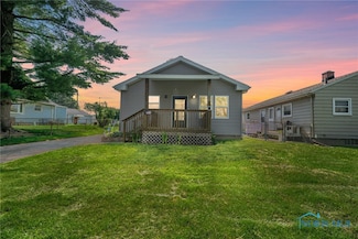 1408 Oakmont St, Toledo, OH 43605