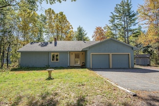 45 Meetinghouse Hill Rd, Sterling, MA 01564
