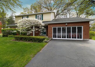 7 White Fir Dr, Albany, NY 12211