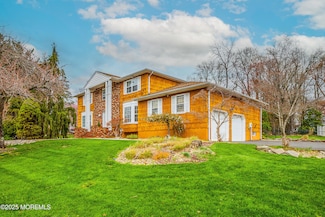 26 Washington Ave, Morganville, NJ 07751