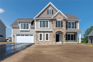 912 Giovanni Ln, Parma, NY 14468