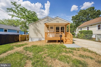 7106 E Spring St, Hyattsville, MD 20785