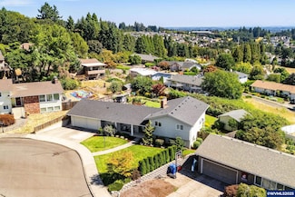 3247 Champlain Dr NW, Salem, OR 97304