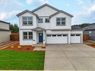 1409 E 18th St, La Center, WA 98629