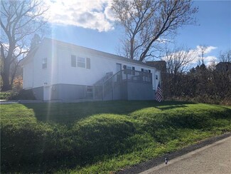 37 Harding St, Manor, PA 15665
