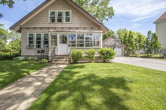 1335 Robeson St, Fall River, MA 02720