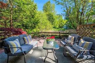 14714 53rd Ave W Unit 122, Edmonds, WA 98026