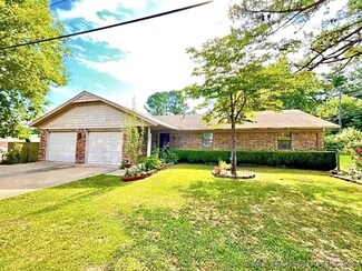 1601 Glover Ave, Tahlequah, OK 74464