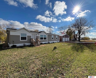 374 S 4th St, Dwight, NE 68635