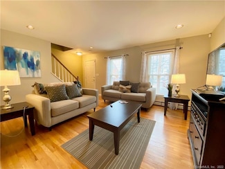 902 State St, New Haven, CT 06511