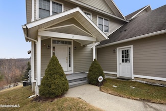 25 Alpine Trail, Pittsfield, MA 01201