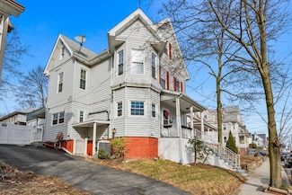 18 Newhall St, Malden, MA 02148
