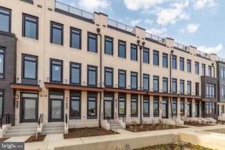 2608 Olmsted Ct NW, Washington, DC 20001