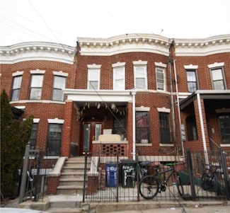 21 Charlotte St, Ridgewood, NY 11385