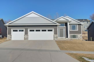 4983 3rd St NW, Rochester, MN 55901