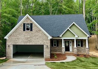 2869 Hearthwood Rd, Sophia, NC 27350