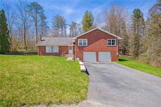 260 S Somerset St, Stoystown, PA 15563