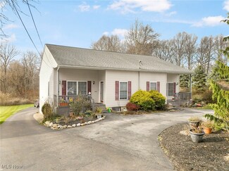 1572-1574 Hilda St, Lakemore, OH 44250