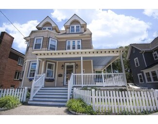 19 Myrtle Ave, Winthrop, MA 02152
