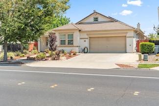 737 Farnham Ave, Woodland, CA 95776