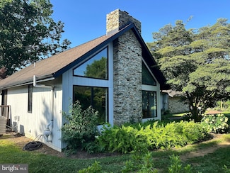 213 Tomahawk Dr E, Conestoga, PA 17516