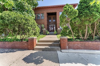 2895 James Ave S Unit 2, Minneapolis, MN 55408