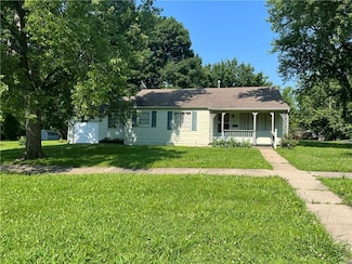 834 N Poplar St, Ottawa, KS 66067