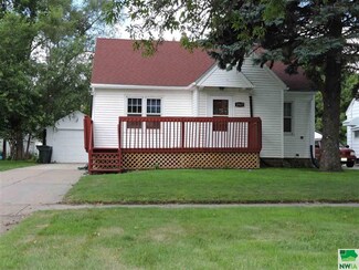 2917 Isabella St, Sioux City, IA 51103
