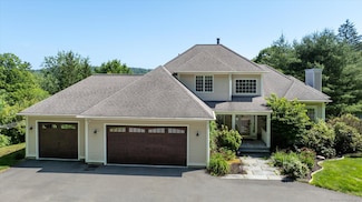 68 High St, New Hartford, CT 06057