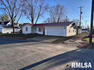 354 E Hail St, Bushnell, IL 61422